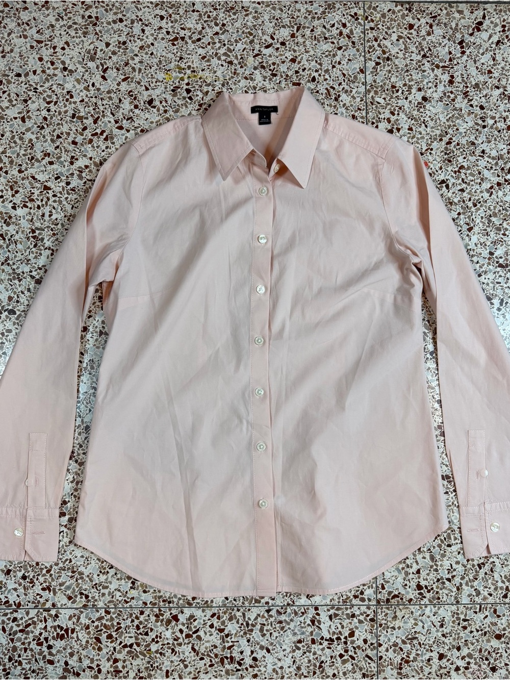 Ann Taylor Women’s Pale Pink Button-Up Dress Shirt 8